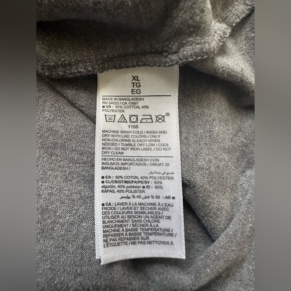 Old Navy Men’s Soft-Washed V-Neck T-Shirt - Size XL - Picture 5 of 6